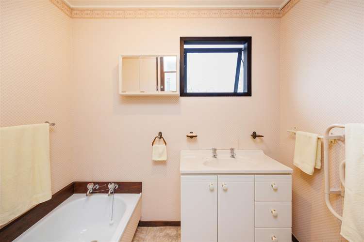 12a Oxford Street Marton_29