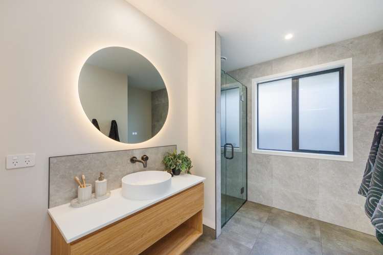 16B St Albans Avenue Hokowhitu_12