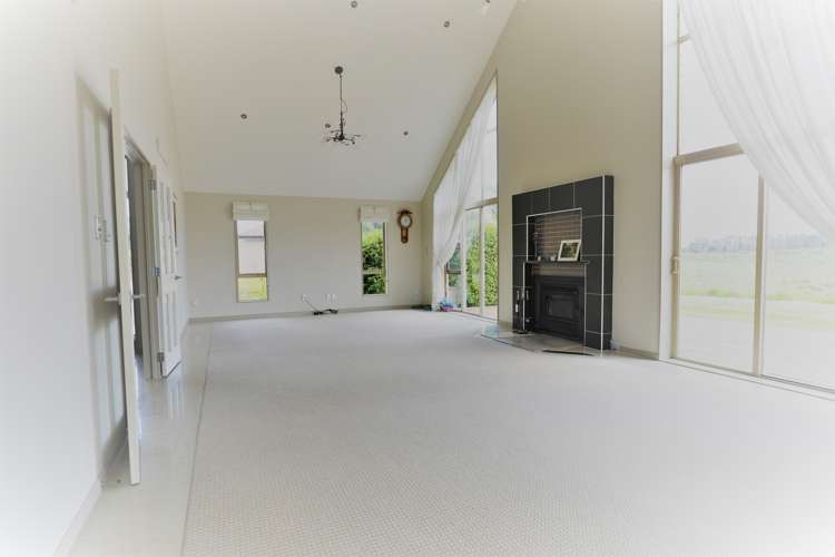 69 Jean Mackay Place Dairy Flat_3