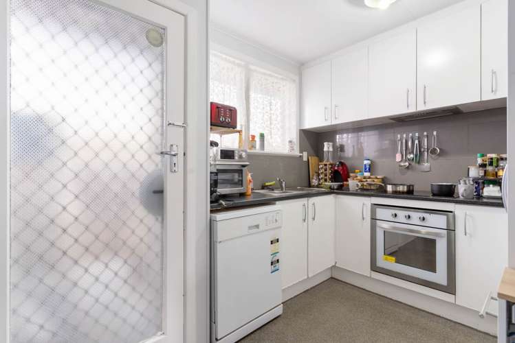 4/84 Portage Road New Lynn_18