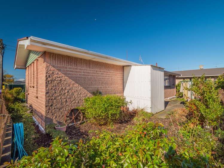 11c Baker Street Caversham_19