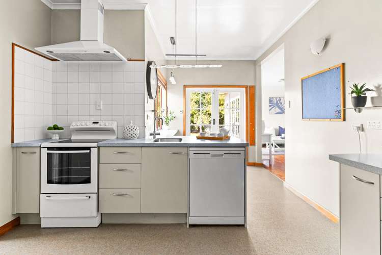 14 Flanders Avenue Onekawa_8