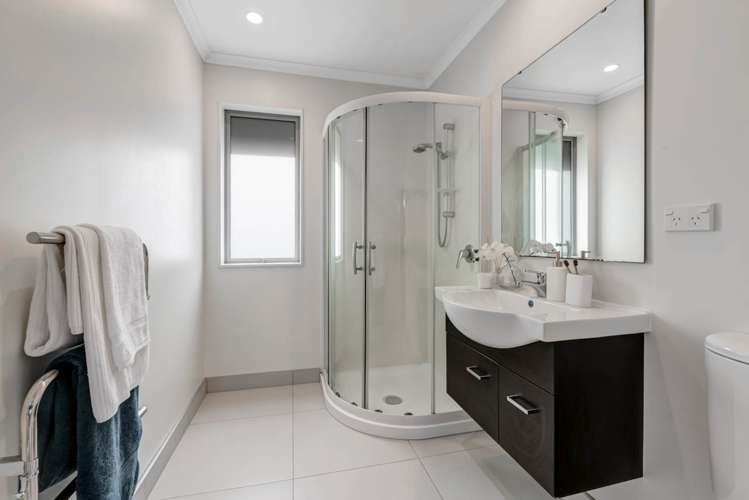 25 Maylee Crescent Gulf Harbour_16