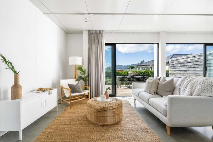 19 Finch Street One Tree Point_6