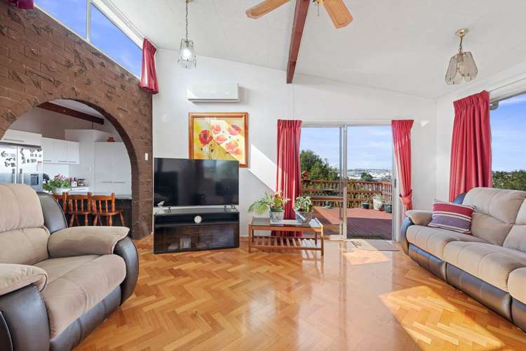 38 Ellesmere Crescent Pakuranga Heights_9