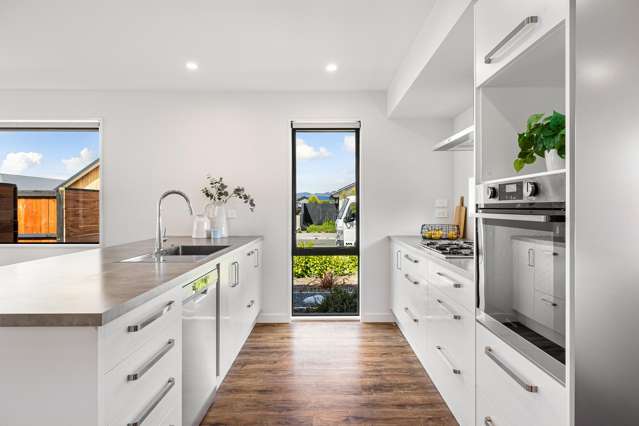 2 Rennie Place The Pines Beach_2