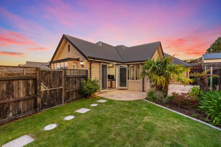 7 Strathmore Gardens Burwood_18