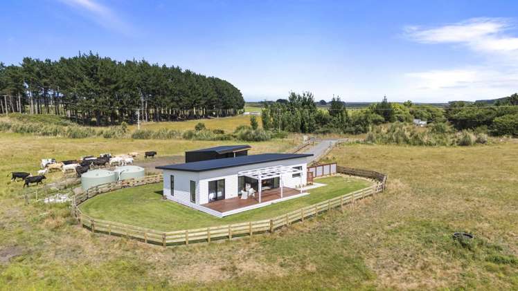 1121 Parewanui Road Parewanui_7