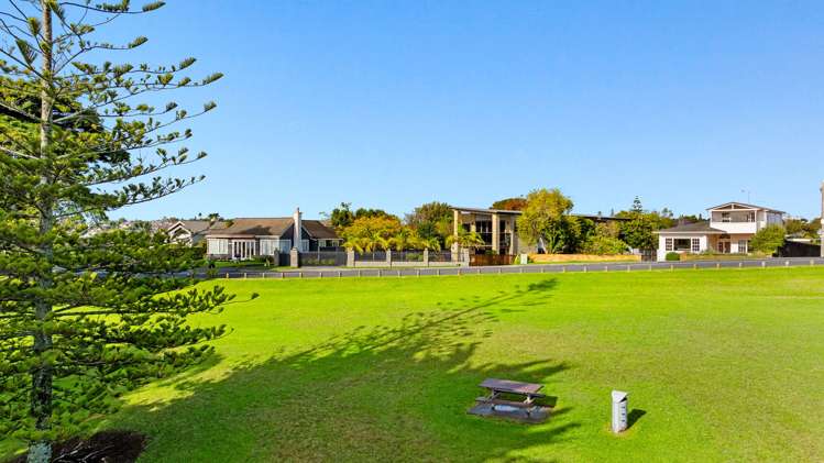 66A Marine Parade Mellons Bay_42