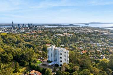 2C/75 Owens Road_1