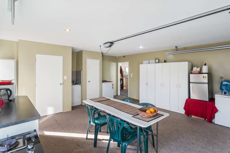 6 John Broad Place Flat Bush_17