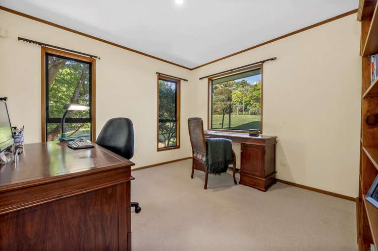 90 Haseler Crescent Mellons Bay_10
