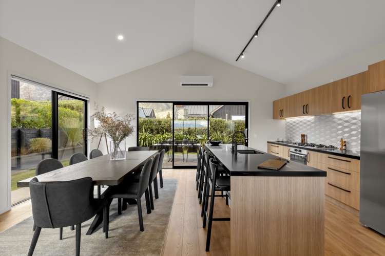 29 Glenfiddich Road Jacks Point_10