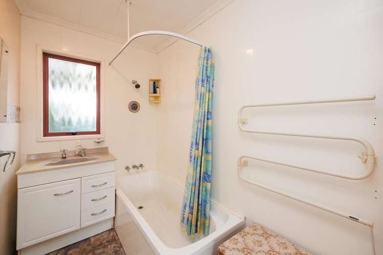 14 Te Kiri Street Himatangi Beach_14