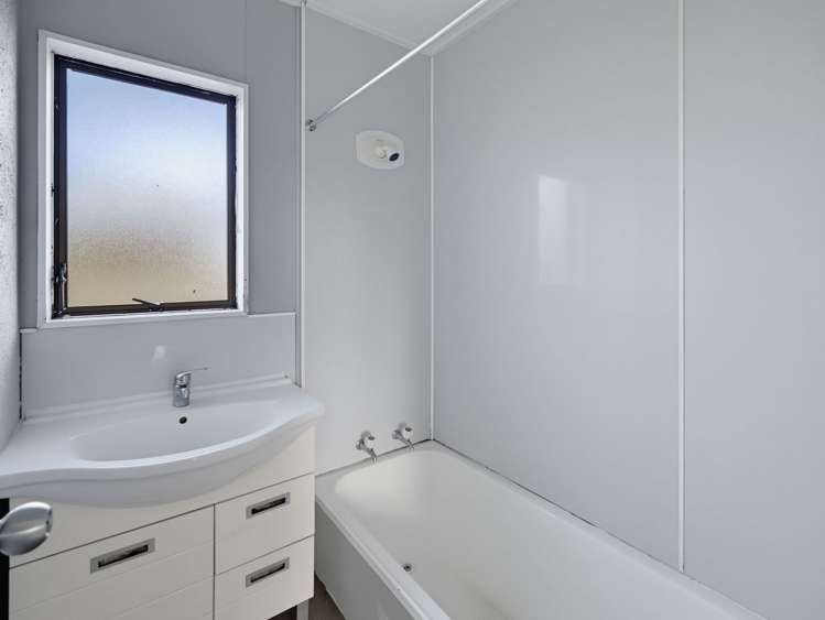 69 Tarbet Street Flaxmere_9