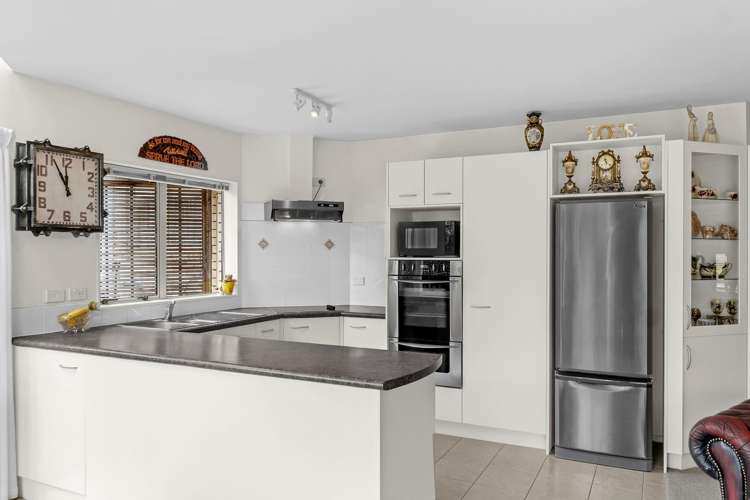 24/169 Sturges Road Henderson_7