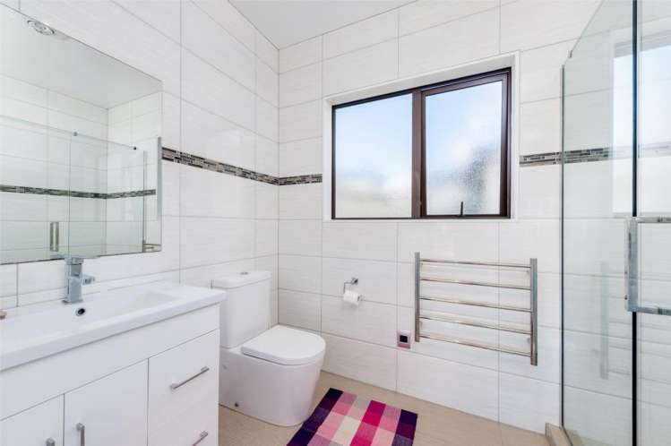 21 Midhurst Avenue Henderson_8