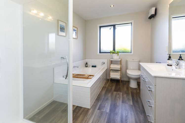 4 Malory Way Rolleston_13