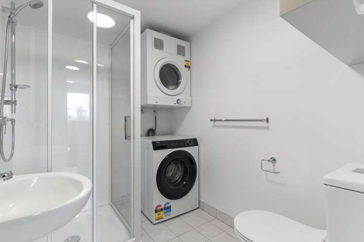 9B/3 Whitaker Place Auckland Central_16