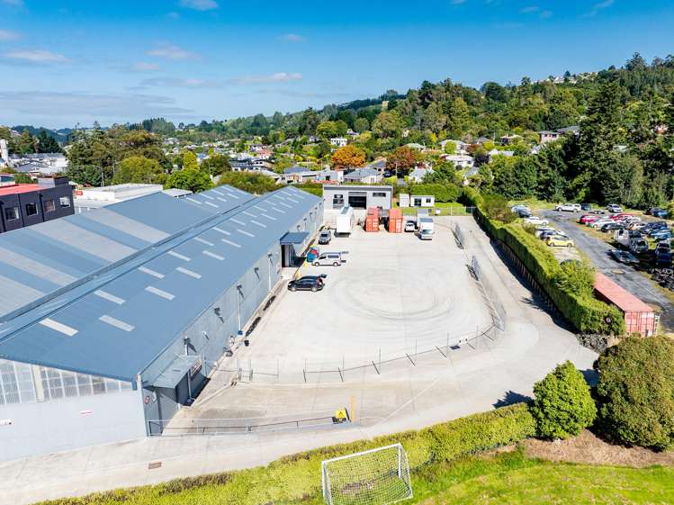 152 & 152B Kaikorai Valley Road Glenross_13