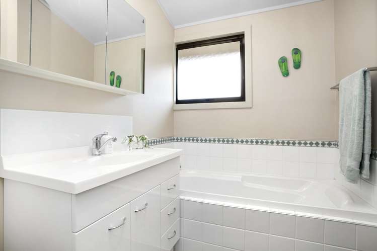 1 Ngahere Street Stokes Valley_16