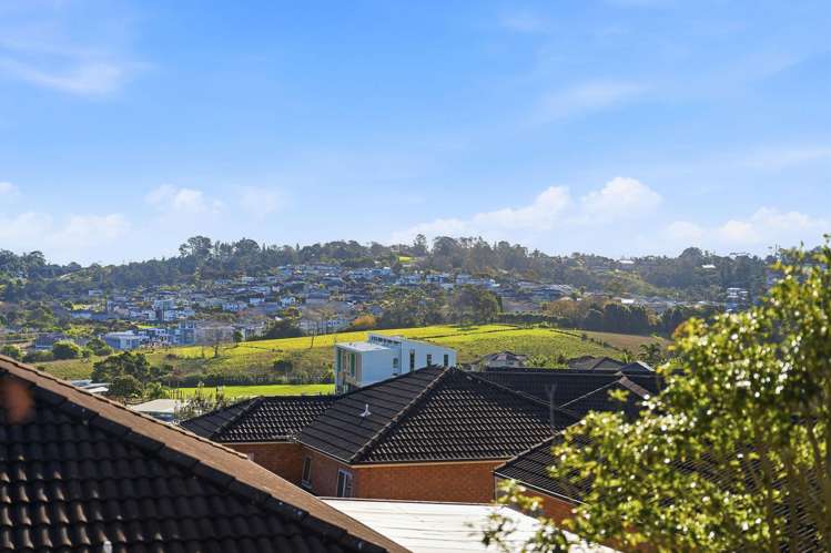 25/22 Northcross Drive Oteha_17