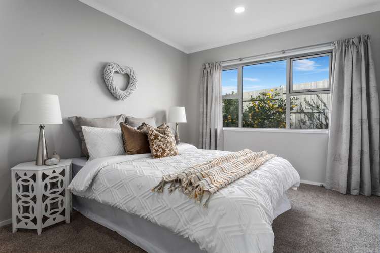 6 Omega Place Coastlands_13