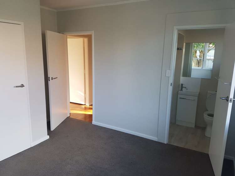 7 Houpara Street One Tree Hill_13