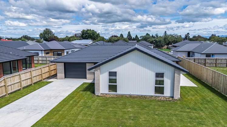 9 Georgina Beyer Way Carterton_29