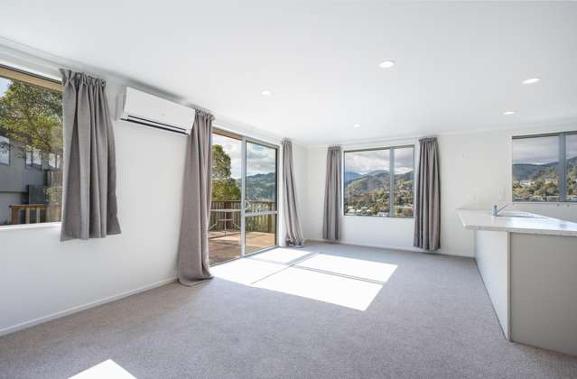 3 Carleton Place Toi Toi_2