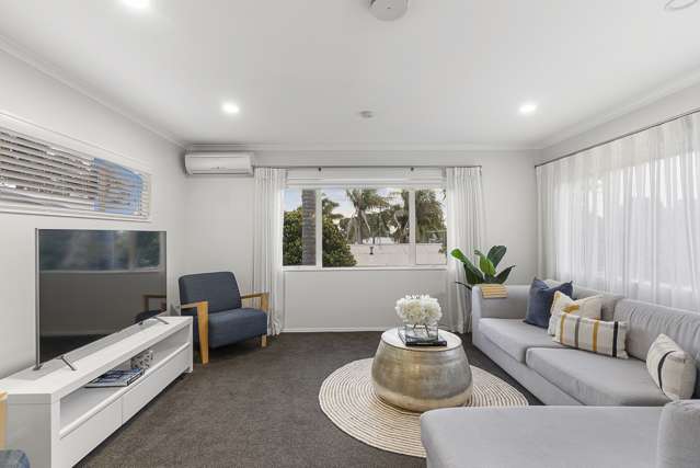 56 Hattaway Avenue Bucklands Beach_2