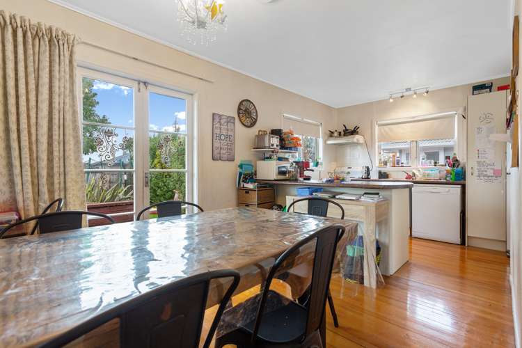 27 Kervil Avenue Te Atatu Peninsula_10