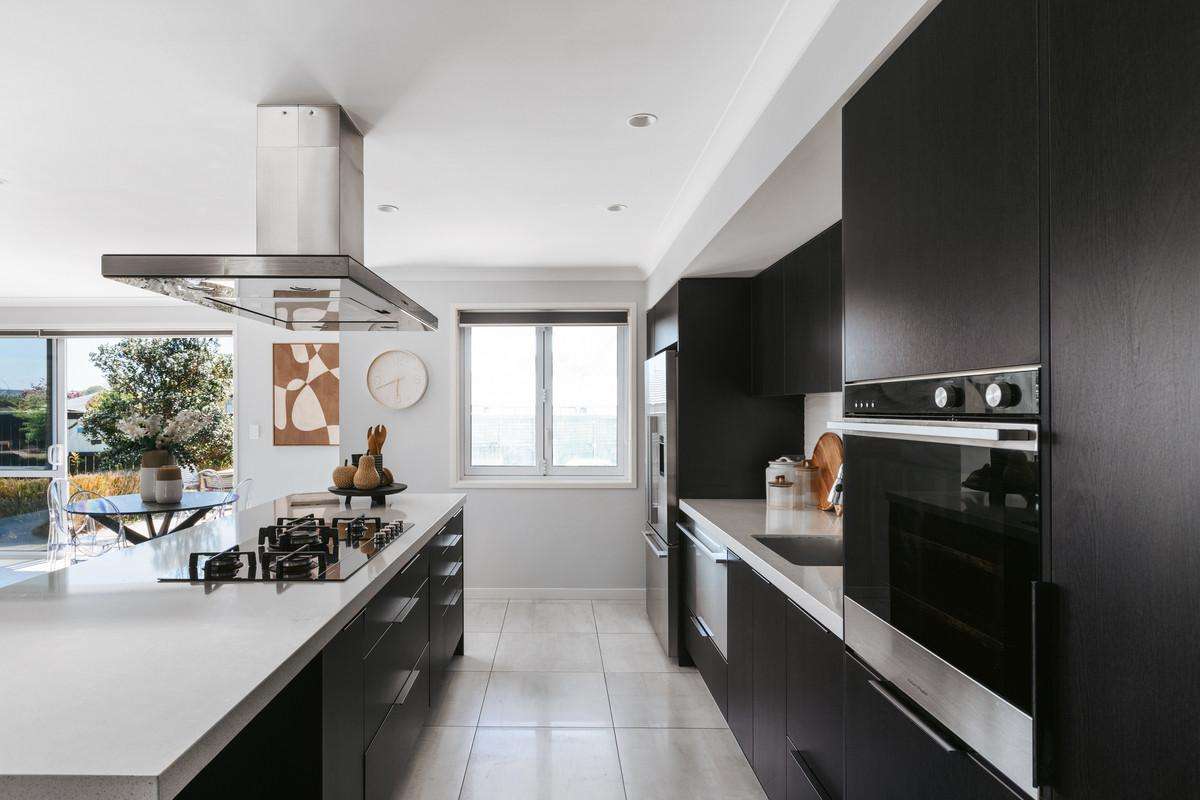 266 Lakes Boulevard_3