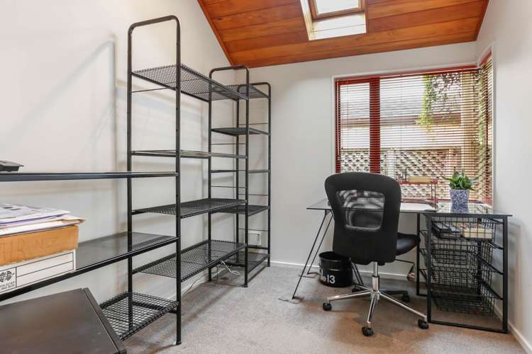 1a Dunkerron Avenue Epsom_10