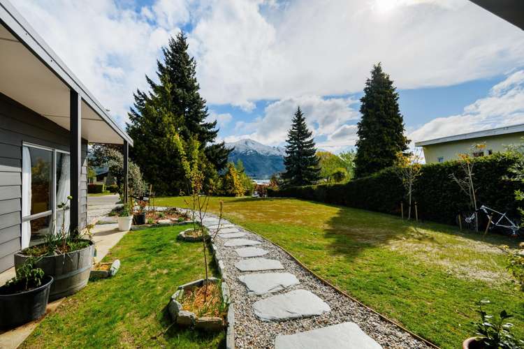 44 Hunter Crescent Wanaka_1