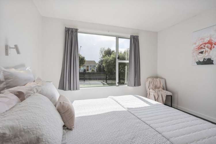 1/6 Quinton Place Bishopdale_13