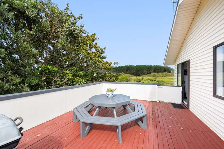 19 Colenso Place ōtaki Beach_11