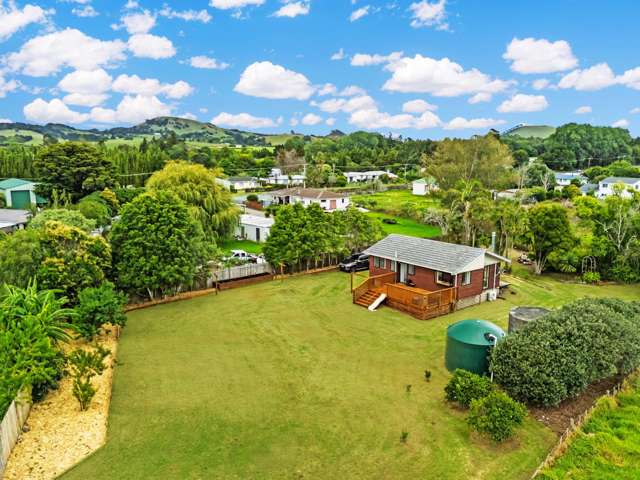 Cozy Country Cottage