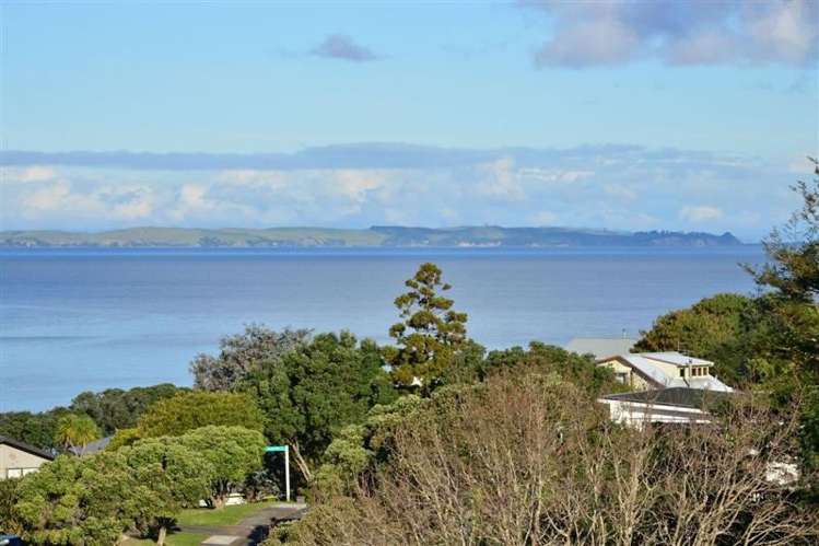 11 Everard Avenue Army Bay_10