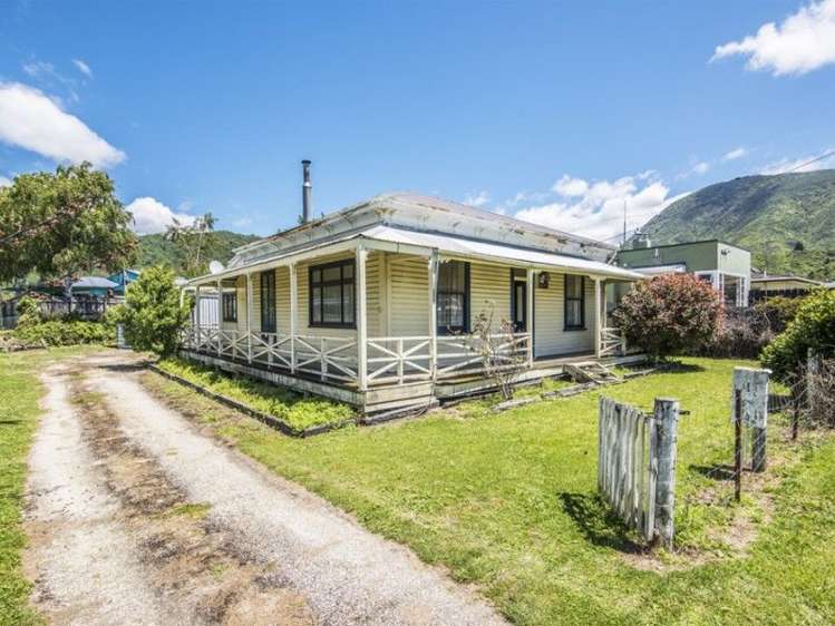 54 Broadway Picton_0