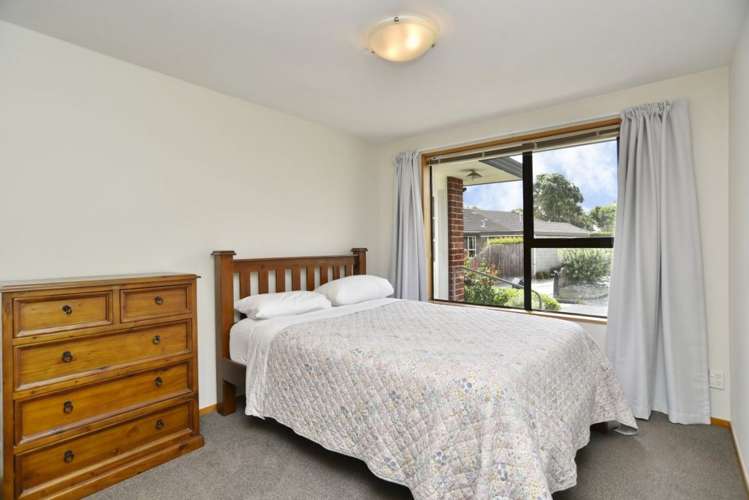 1/9 Palamino Place Woolston_13