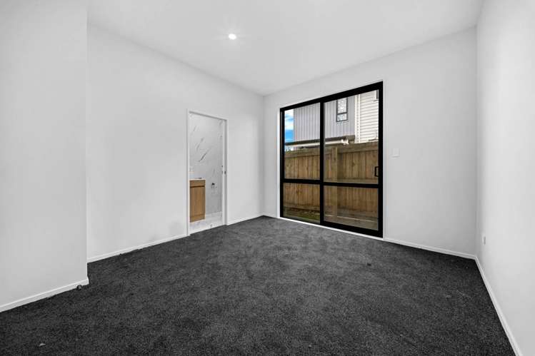 Lot 1- 4/8 Friesian Drive Mangere_11