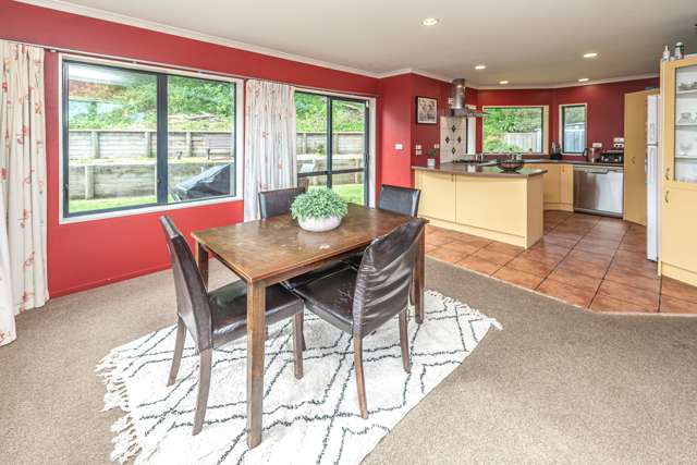 76 Peakes Road Springvale_4