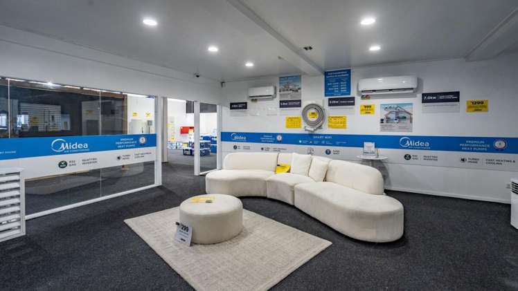 10 - 16 Watts Road Sockburn_11