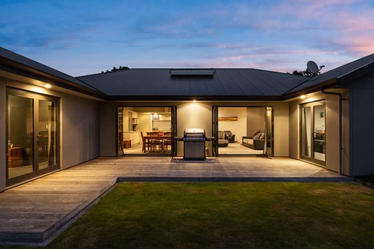 6 Roussel Place Springlands_19