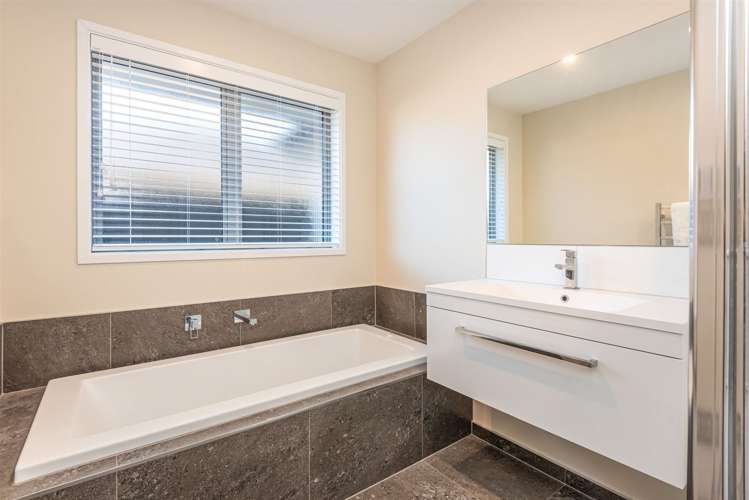 12 Booth Way Belfast_17