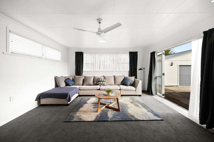 7 Forth Crescent Glenview_14