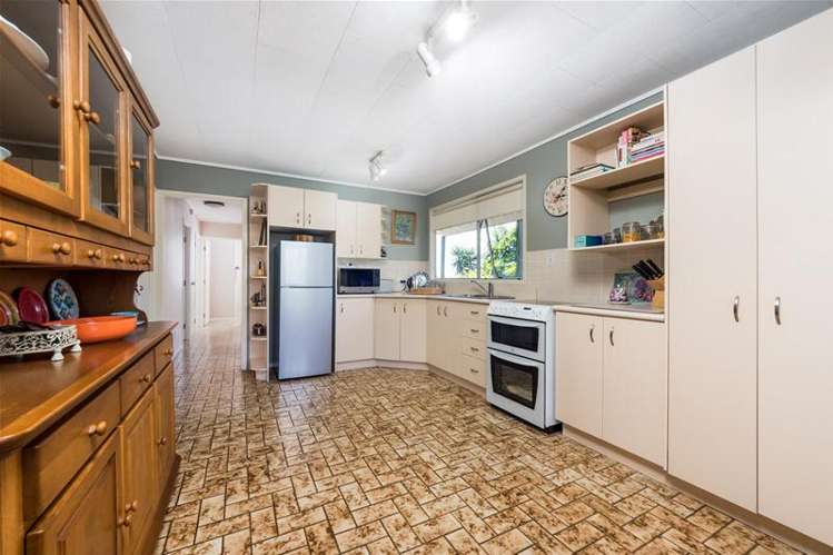 3 Sikkim Crescent Clover Park_5