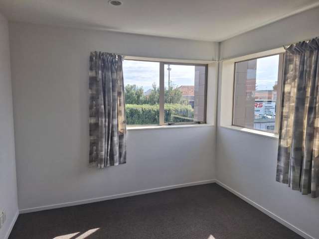 14J Hoteo Avenue 10695_4