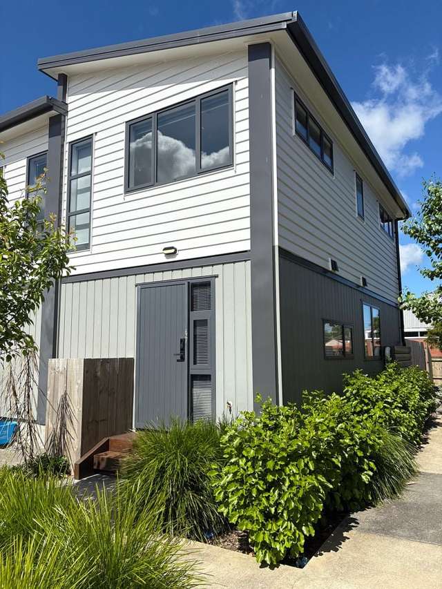 6/7 Bertram Grove Naenae_1